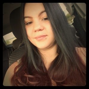 Meet your Posher, Alicia